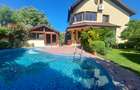 Casa individuala cu piscina. P+1+M. zona foarte buna - 57