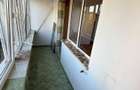 Apartament cu 4 camere de 81 mp, de renovat, în bloc reabilitat