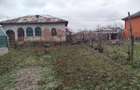 Teren intravilan 1080 mp + casa demolabila Cosoveni
