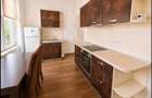 Apartament 2 camere 61 mp utili parter 2 bai 2 pivnite Centrul Istoric
