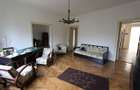 Apartament spatios 3 camere,zona medicina - 1