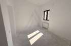 Apartament renovat 3 camere 2 bai 85 mp si pivnita  în zona Central - 1