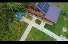 Vilă/Pensiune cu panouri fotovoltaice , terasă și foișor,  Investitie!
