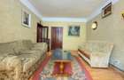 Acces rapid la facultati, Apartament 3 camere, decomandat 500 € - 2