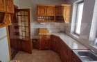 Vila de vanzare, 310 mp, teren 698 mp, zona Burdujeni - 14