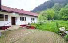 Casa 5 camere cu acces auto RASNOV