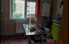 De vanzare imobil 3camere - 2