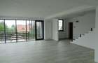Apartament cu 4 camere in cladire de birouri - 1