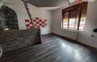 Casa individuala cu 4 camere - zona Crisan | 2 corpuri de cladire - 7