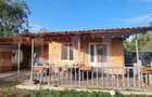 Casa cu 2 corpuri si anexe, 49 mp, zona Boldut
