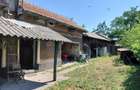 Vanzare casa si curte - 3