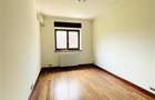 VANZARE VILA 8 CAMERE 652 mp teren zona Sisesti Sector 1 - 26