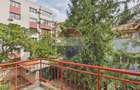 Apartament cu mansardă și garaj de vânzare în zona Domenii