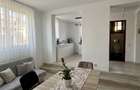 Proprietar - Vând casă individuală 4 camere,2 bai, beci, pod,jacuzzi,terasa - 2