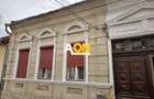 Casa 5 camere, 2 bai, 490 mp teren, Centru, pretabila pentru birouri - 1