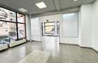 Spatiu comercial cu vitrina la strada - 177 mp - finisat la cheie - 3