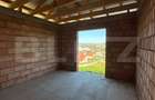 Casa la rosu, Demisol+Parter+Etaj, 223 mp, teren 10 ari - 17