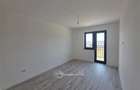 Apartament o camere decomandat - Rediu - 5