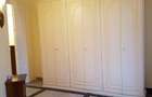 Vand apartament la casa 5 camere central Piata Catedralei - 9