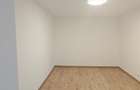 Apartament 3 camere liber la vanzare zona Astra - 5