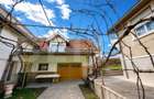 Ansamblu cu 3 locuințe, teren 1.700 mp, ideal investiție