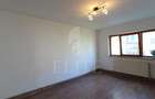 Apartament 3 camere în zona MOGOSOAIA