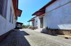 Casa de vanzare in Ineu formata din 2 cladiri - 5