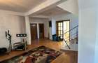 Oportunitate de investiție! Casă de vanzare, cu 8 camere, 382 mp, zona Gruia - 1