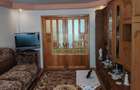 Apartament 3 camere decomandat, etaj 1, 2 balcoane și garaj – Râșnov