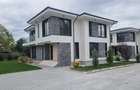 Complex rezidential cu 7 vile langa Laguna Albastra - 36