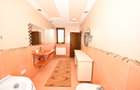 Vila spatioasa, pretabil pentru locuit/clinica, zona Micro 17 – Galati - 26