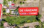 🏡 Teren 2300 mp și casă bătrânească în centrul satului Voinesti, lângă biserică - 2