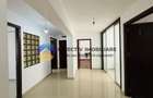 Apartament 4 camere/2 bai/3 balcoane Calea Romanului. - 1