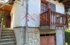 Vila de vanzare, teren 3100 mp, 7 camere, 6 grupuri sanitare, 3 CT, an 1997 - 54