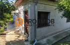 Casa tip parter zona Brosteni - 11