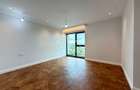 Penthouse cu 4 camere // terasă 70 mp / 200 mp / 3 parking / Straulesti