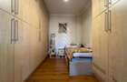 Casa la curte comuna zona Odobescu, doar 4 locatari, gradina proprie - 10