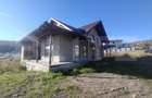 Casa 5 camere,2 nivele,150 mp,1500 mp de teren,zona Dealu Jelnei - 1