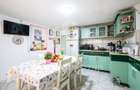 Casa parter,  situata pe colt, teren 300 mp, acces dublu - 1
