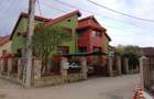 Casa cu 7 camere in zona rezidentiala - 2