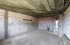 Duplex la rosu, 4400 mp teren, Siret - 5