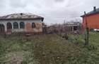 Teren intravilan 1080 mp + casa demolabila Cosoveni