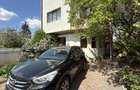 Casa Multifamiliala 8 camere 9 minute Metrou Aparatorii Patriei - 2