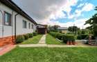 Casă boierească  de poveste- 7000 mp teren - 12
