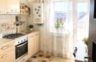 Apartament 3 camere, decomandat, mobilat, boxa intabulata, loc parcare - 1