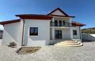 Vila deosebita Parter + Mansarda de vanzare in Odobesti - 1