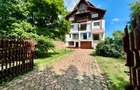PROPRIETATE GENEROASĂ DE VÂNZARE ÎN ZĂRNEȘTI | 600 MP CONSTRUIȚI | TEREN 800 MP