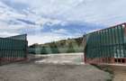Teren betonat 382 mp cu groapă de vizitare – de închiriat - 8