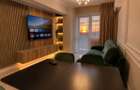 Apartament cu 2 camere, decomandat, mobilat si utilat, geam la baie, et 4 - 4
