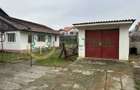 Casă individuală de închiriat în Sibiu – singur în curte, teren 900 mp, garaj - 4